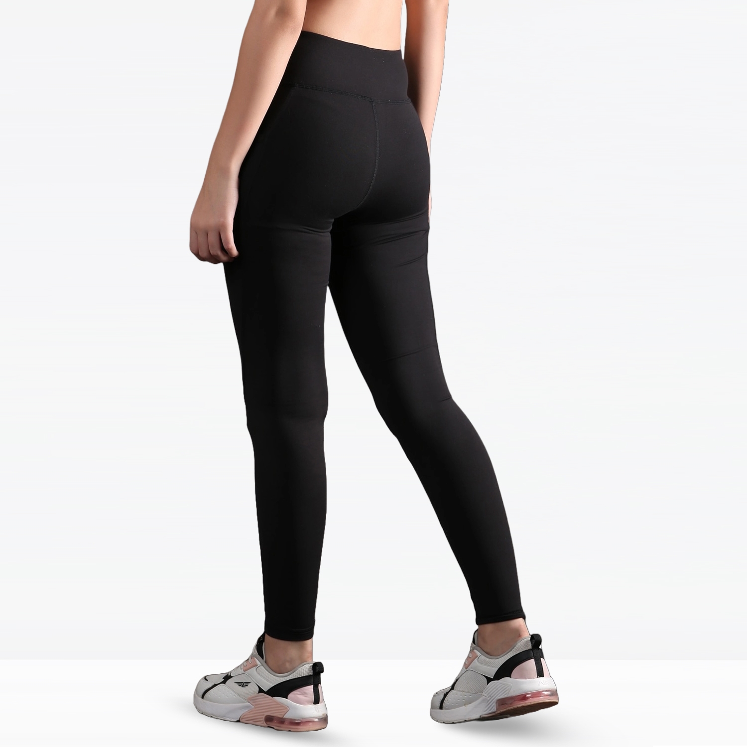 Gym Fitness Black Yoga Legging For Women With Side Pockets and Panel